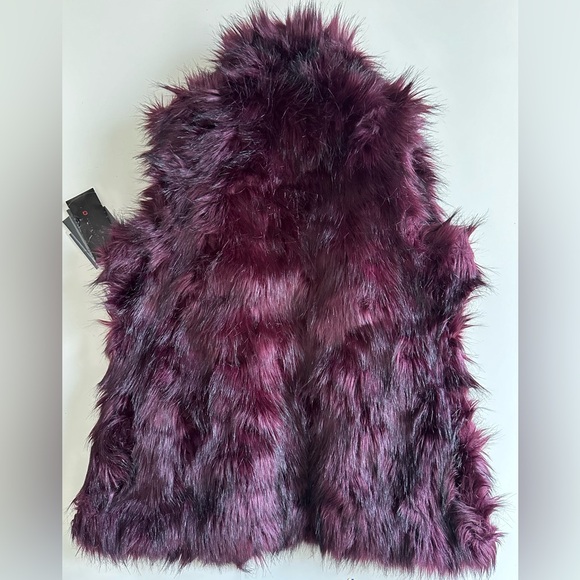 NWOT Adrienne Landau winter faux fur purple/plum vest. Size M - Picture 7 of 7